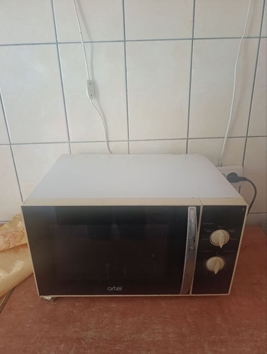 Продаю холодильник стиральную машинку и микроволновку