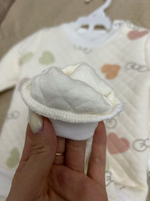 Продам костюмчик для девочки