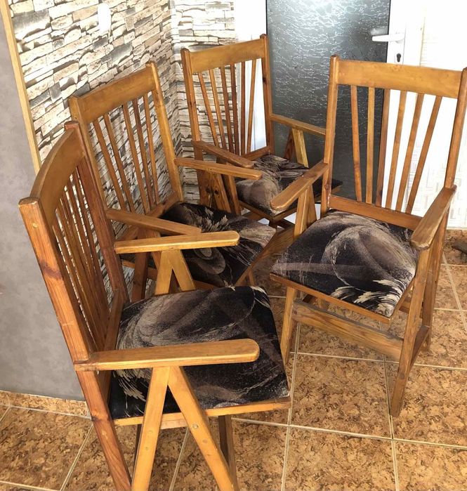 Дървени столове от бук