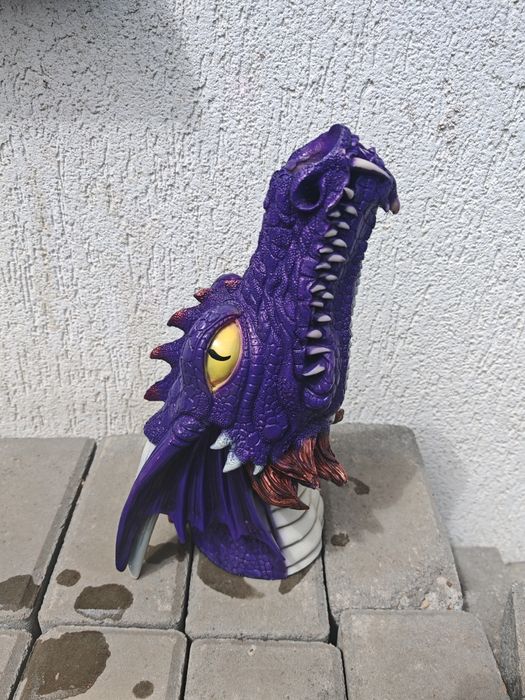 Dragon - figurină decorativă din rășină.