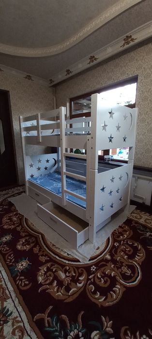 Крават 2 х ярустни из ламината и дерево перемешенно