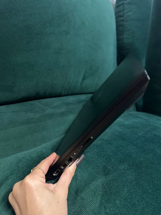 Vând HPPavilion15-dk2042nq în stare foarte buna Mai multe detalii wapp