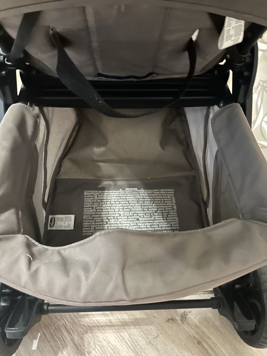 Каляска Chicco для девочке и мальчиков