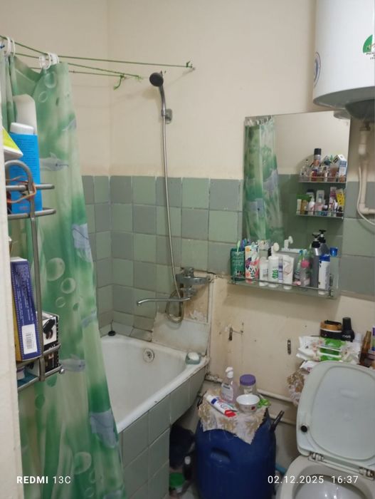 1 xonali uy  3 mkr srochna sotiladi