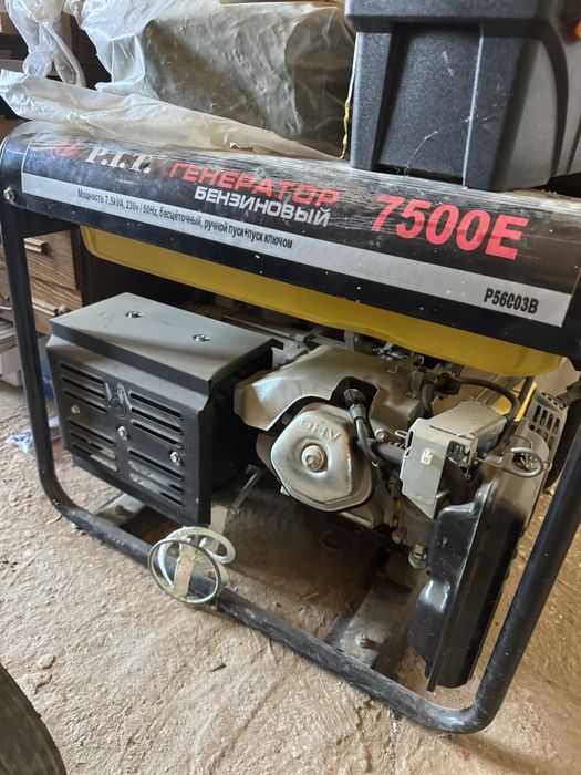 Бензиновый генератор PIT 7500 Е