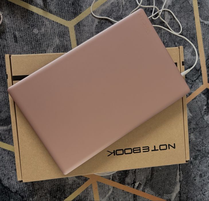 ноутбук розовый hydra