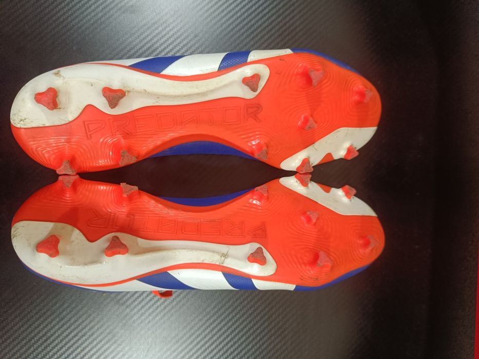 Футболни обувки Adidas predator
