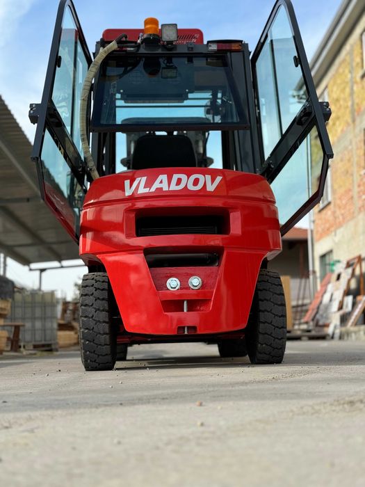 Чисто нови! Мотокари 3т.! Директен вносител! Различни конфигурации.