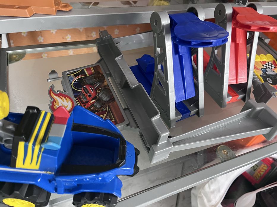 Играчка  Пламъчко и машините ПИСТА