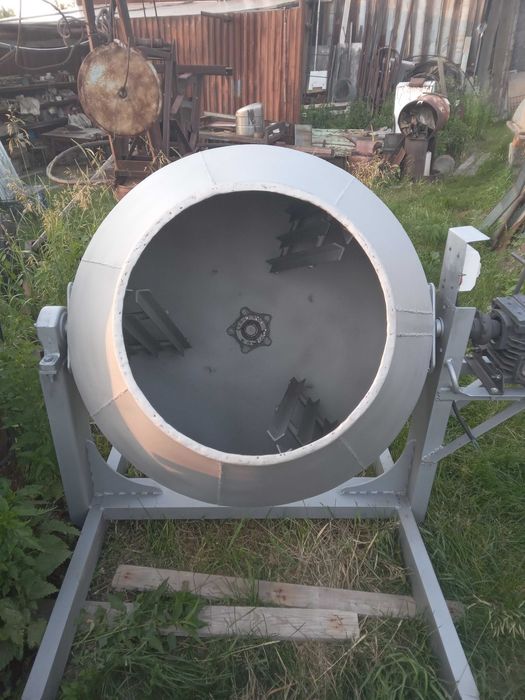 Бетономешалка новая