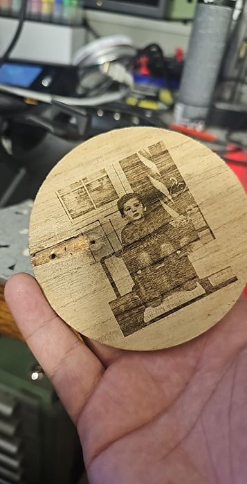 Гравиране и Рязане на материали  по ваш дизайн