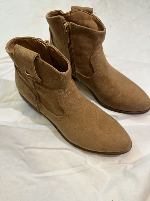 Ghete/botine CCC, bej, marimea 37, purtate o singura data