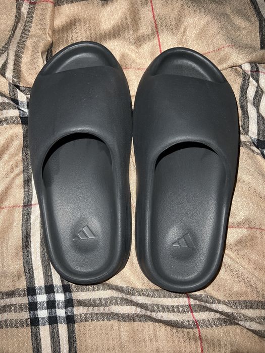 Yeezy Slides Onyx