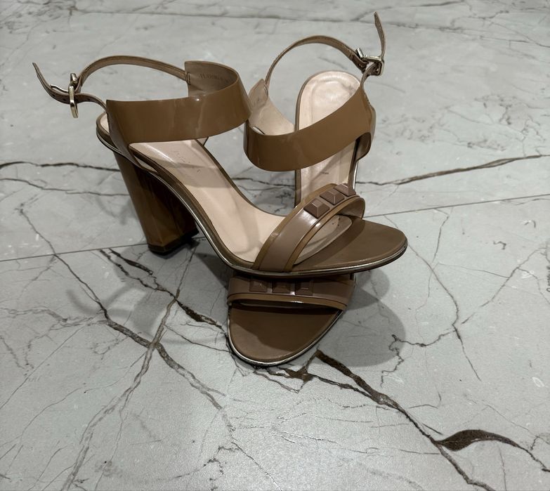 Босоножки 38 размера