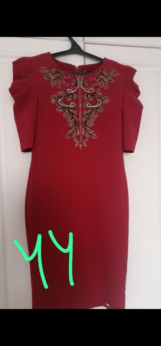 Продам женские платья