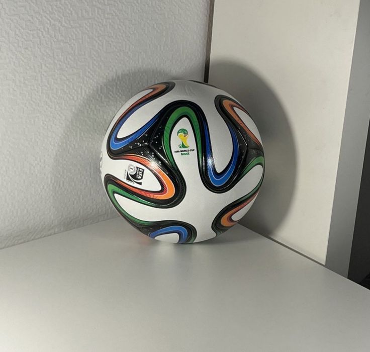 Мячи футбольные Катар и Бразука