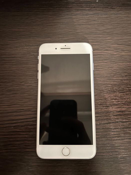 Айфон 8plus белый корпус