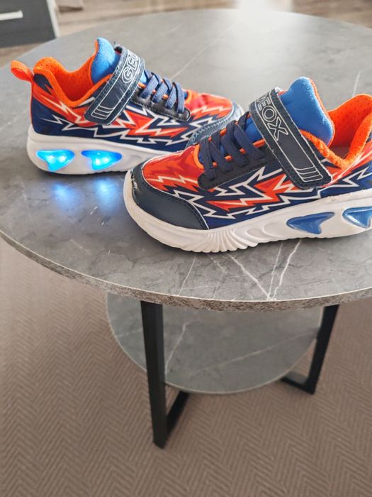 Детски маратонки GEOX Light, Skechers Lights