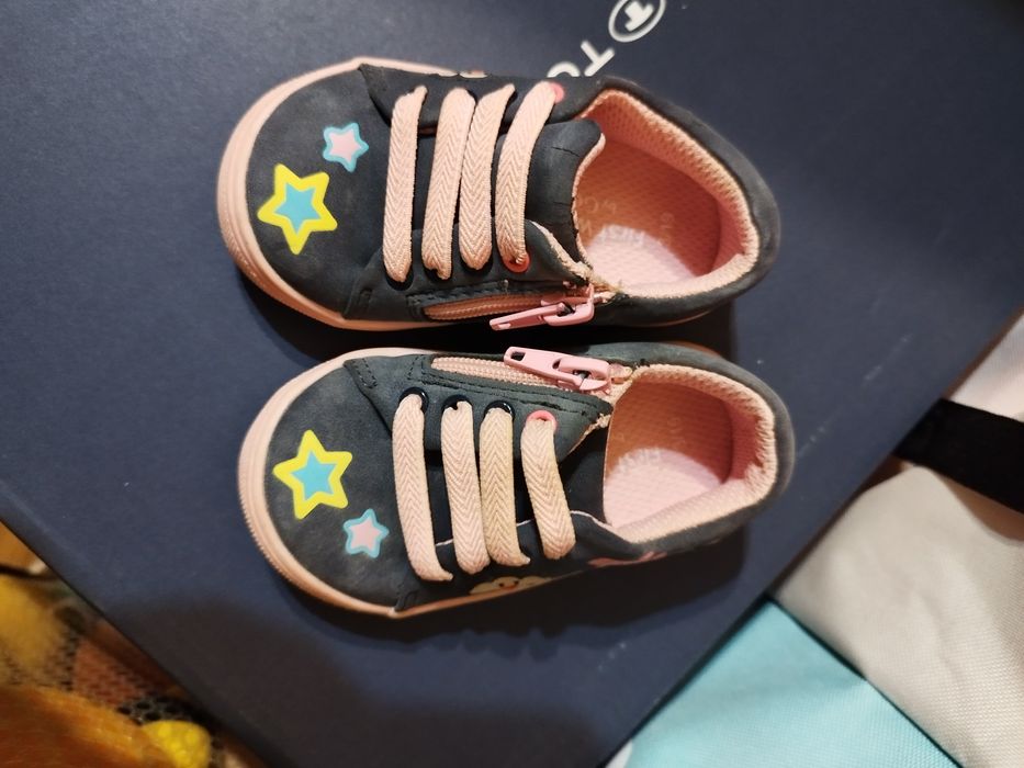 Детски обувки и сандали