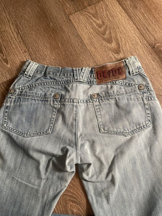 Винтажные джинсы от бренда DsquaRed2
