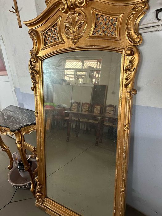 Oglinda si masa vintage