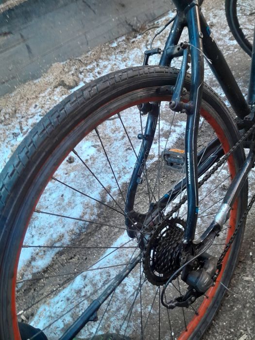 Vind bicicletă de firmă 2 bucăți una de 28 și 26 ofertă numai astăzi