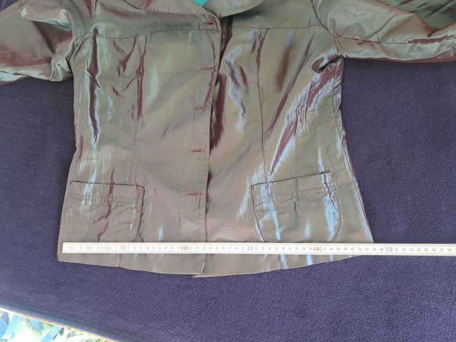 Продавам костюм дизайн Венева Василева от 3 части - сако, две поли