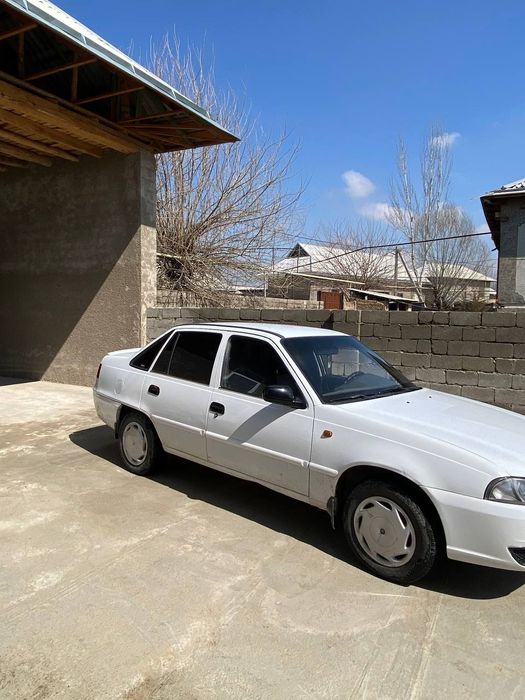 Nexia 2 Srochno sotiladi