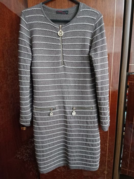 Продам шерстяное платье и кофту