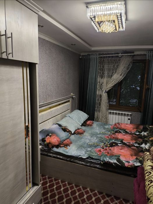 2 xonali kvartira sotiladi narxi kelishiladi