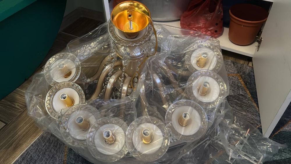 Люстра большая красивая