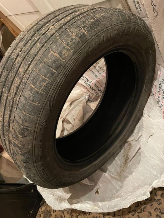 Продам комплект пакрышек