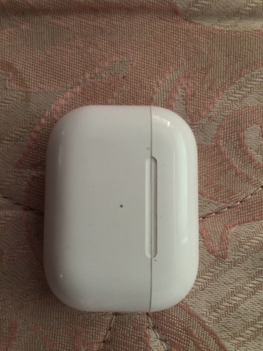 Продаю airpods pro срочно