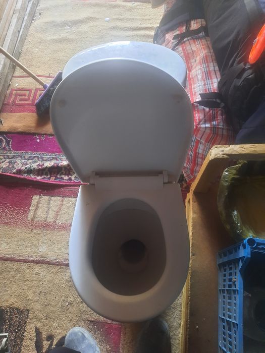 Продам унитаз 10 тыс