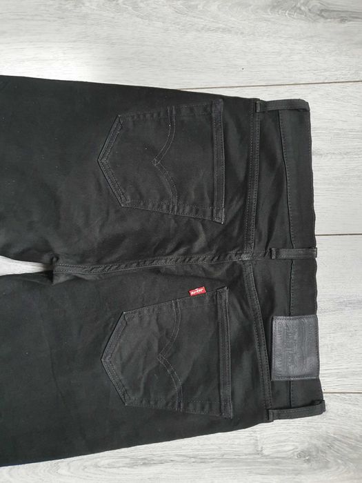 Blugi LEVI'S 511 Slim - Marime W32 L32 (Talie 83 cm)