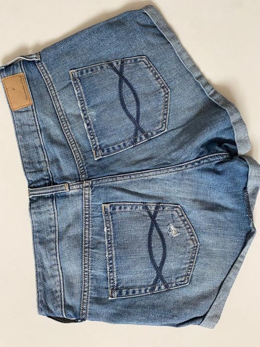 Pantaloni scurți blugi Abercrombie&Fitch Boyfriend short low rise
