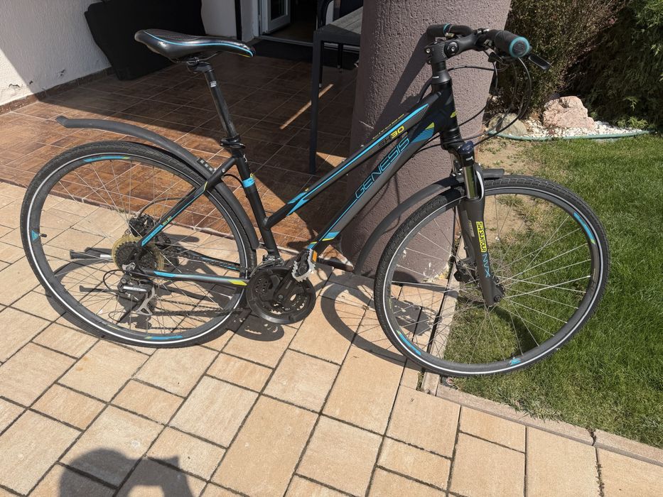 Bicicletă Genesis Speed Cross SH30 – stare impecabil