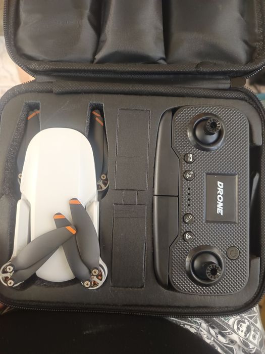 Vând drona hexacraft cu GPS.