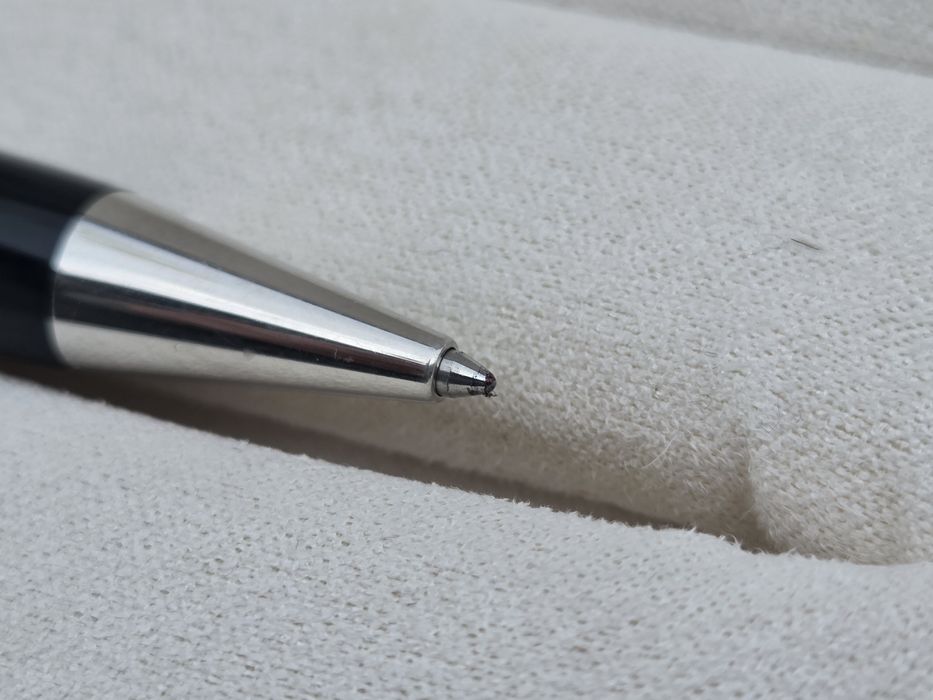 Pix MontBlanc Ballpoint LeGrand Platinum