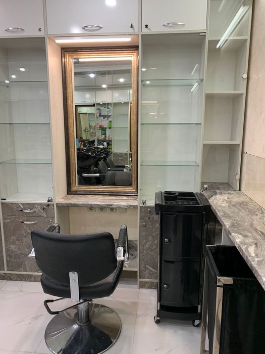 Сдам парикмахерское кресло в ареду