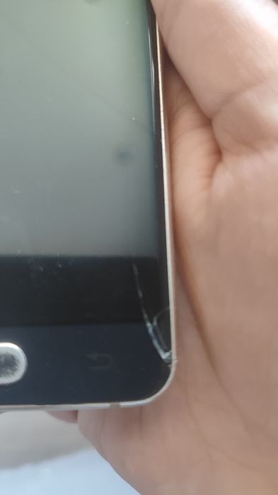 Samsung Galaxy A3 (6)