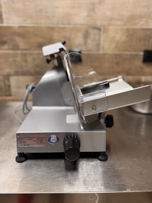 Колбасорезачка, Италия, Модел D250, нож 250 мм