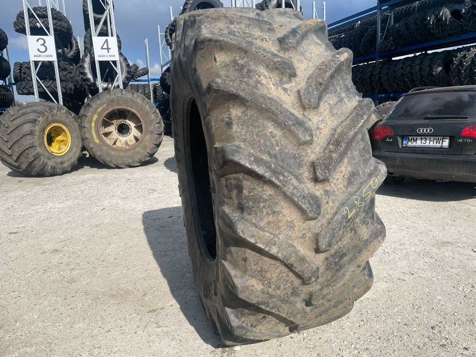 Anvelope import 710/70r38 cauciucuri pirelli TM800 tractor spate