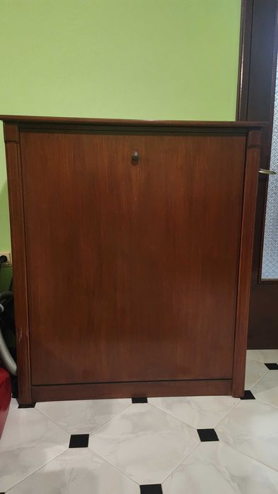 Падащо легло-шкаф