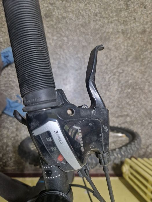 Bicicleta cu roti de 26 b twin