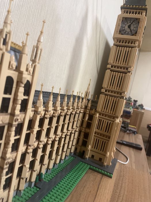 Лего ,,Биг Бен’’ с инструкцией