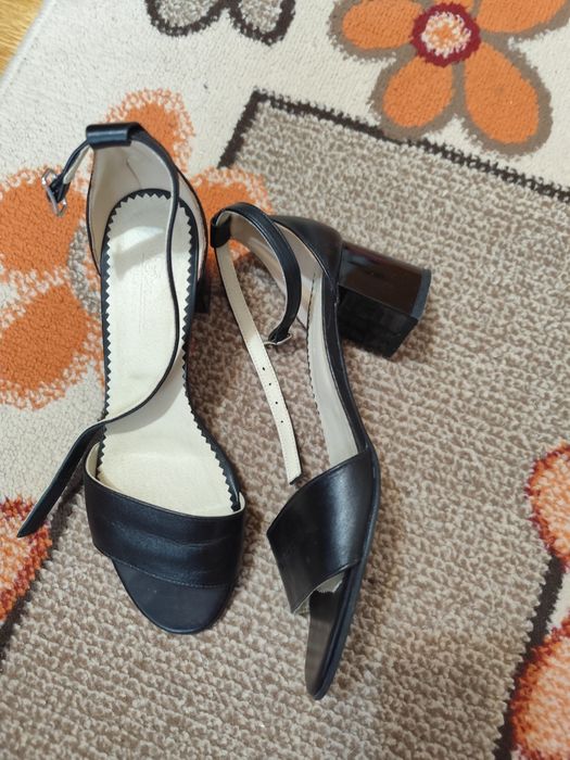 Sandale piele naturala măsura 37