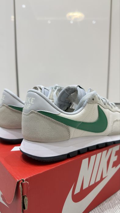 NIKE AIR  Pegasus 83