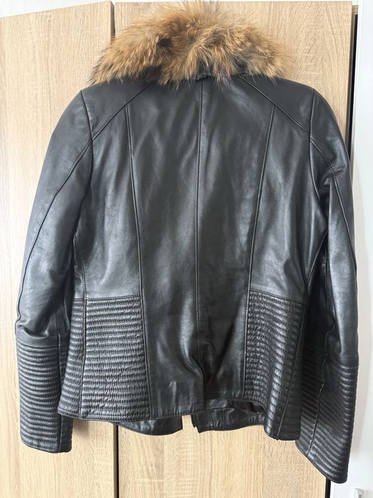 Кожено яке от естествена кожа със сваляща се яка от естествен косъм