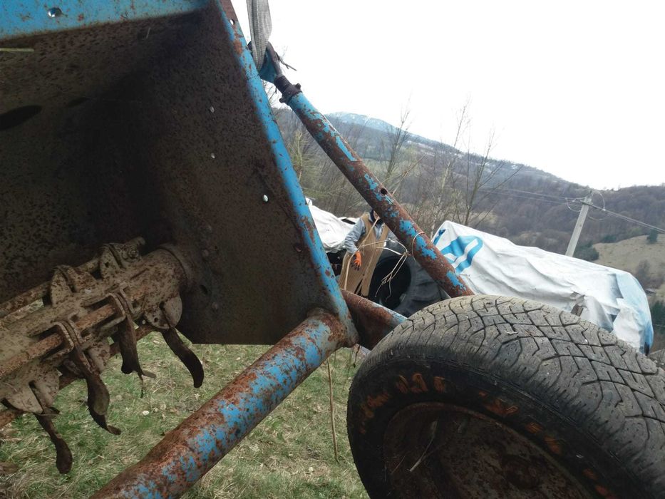 tocator resturi vegetale